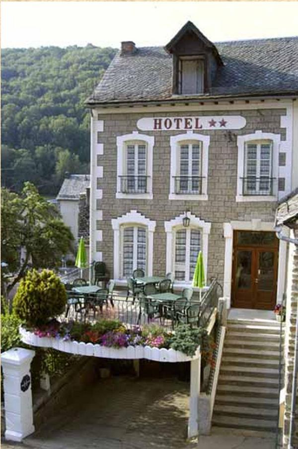 Hotel Des Voyageurs Saint-Chély-dʼAubrac Exterior foto